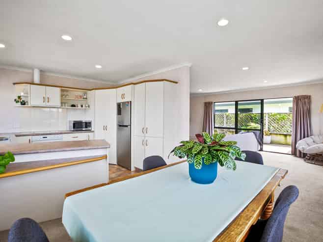 1/41 Ngaio Street, Strandon