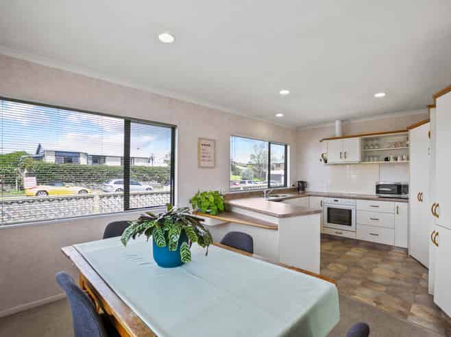 1/41 Ngaio Street, Strandon