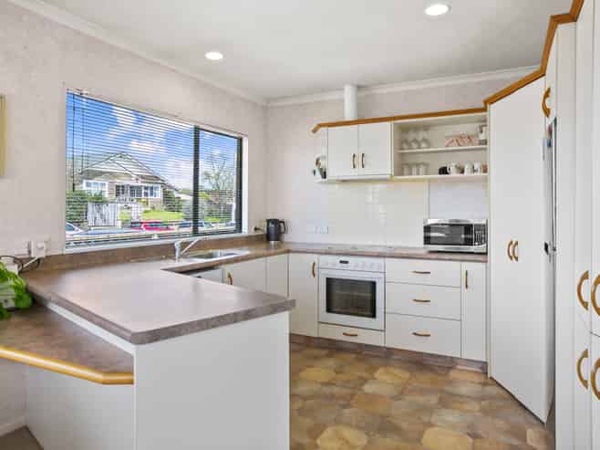 1/41 Ngaio Street, Strandon