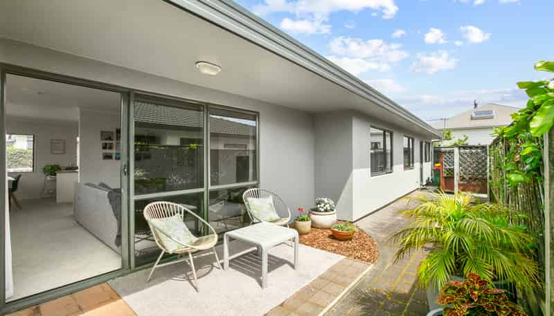 1/41 Ngaio Street, Strandon