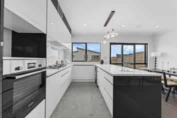 21 Hauhake Road, Flat Bush