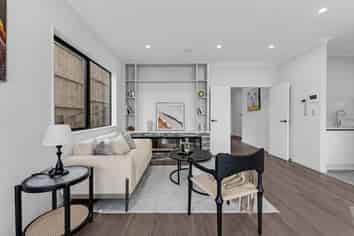 21 Hauhake Road, Flat Bush