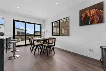 21 Hauhake Road, Flat Bush