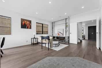 21 Hauhake Road, Flat Bush