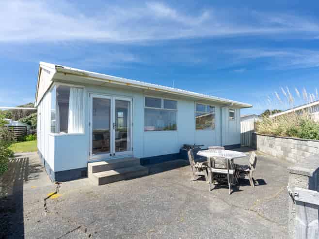 7 Kent Avenue, WAITARERE BEACH