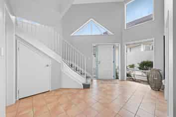 2/3 Hostel Access Road, Eastern Beach