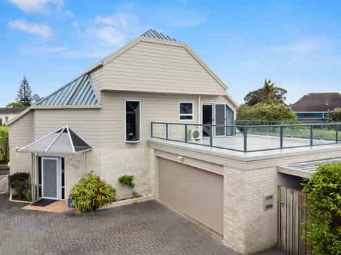 2/3 Hostel Access Road, Eastern Beach