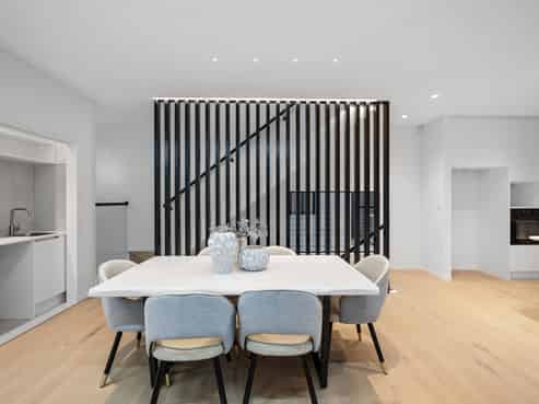 2/1 Montana Avenue, Murrays Bay