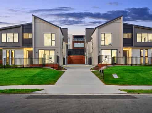 2/1 Montana Avenue, Murrays Bay