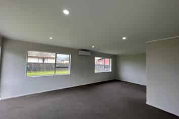 2/3 Berwyn Avenue, Takanini