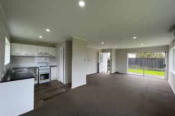 2/3 Berwyn Avenue, Takanini