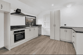 9 Falstaff Street, Stratford