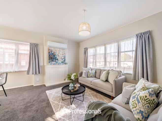 215 Knights Road, Central Hutt