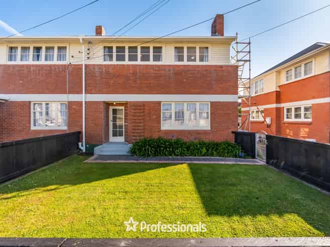 215 Knights Road, Central Hutt