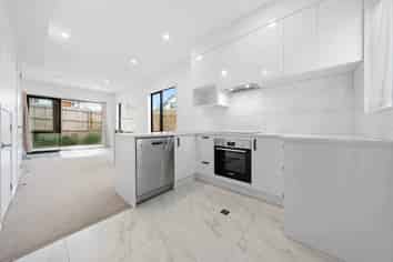 7/112 Moore Street, Howick