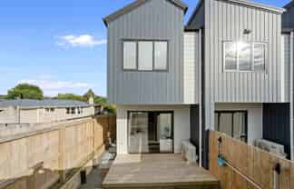 7/112 Moore Street, Howick