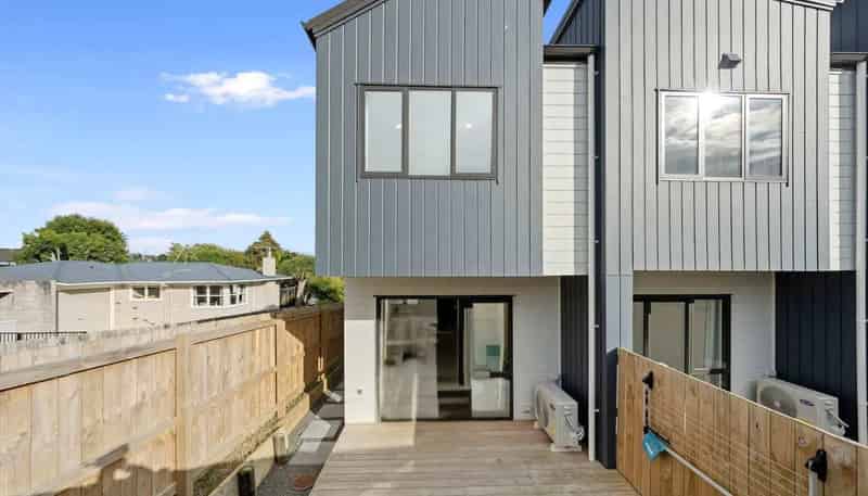 7/112 Moore Street, Howick