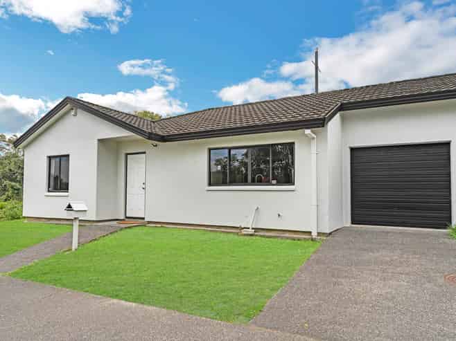 21 Neta Grove, Henderson