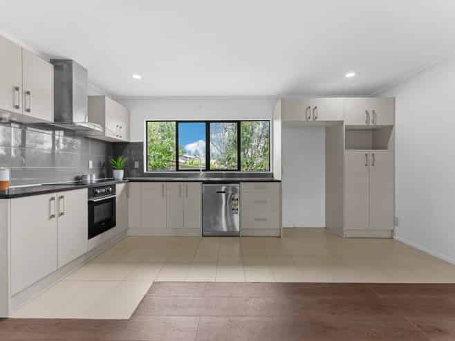 21 Neta Grove, Henderson