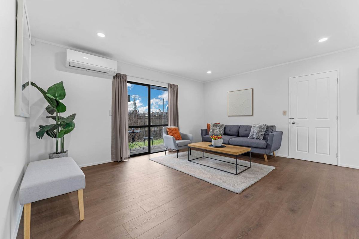 Affordable, Location, Schools - Vista 4