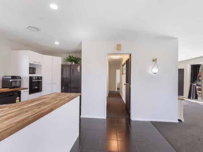 205A Main North Road, Redwood