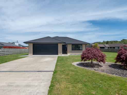 27 Pukeko Way, Kinloch