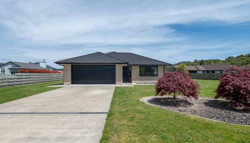27 Pukeko Way, Kinloch