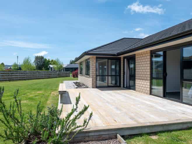 27 Pukeko Way, Kinloch