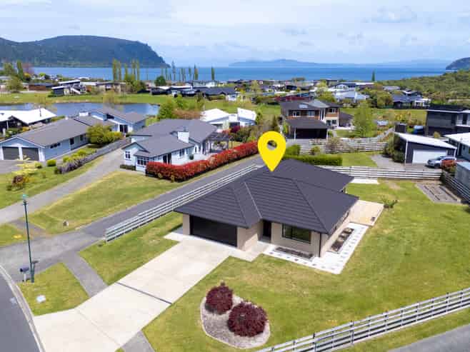 27 Pukeko Way, Kinloch