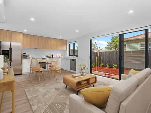 2/30 McLean Street, Linwood