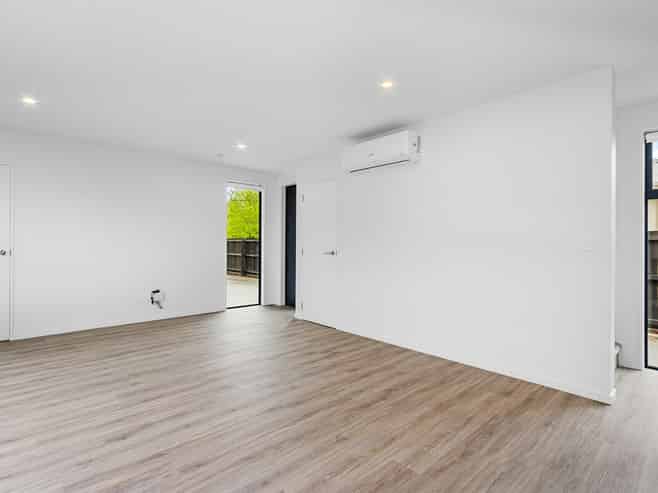 2/30 McLean Street, Linwood