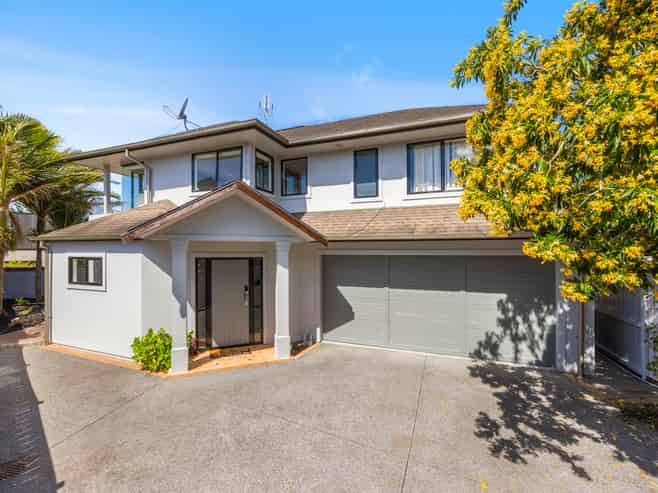 2/4 Rogers Avenue, Eastern Beach