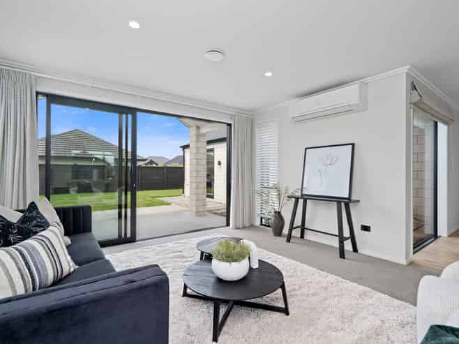 28 Isobel Hodgson Drive, Cambridge