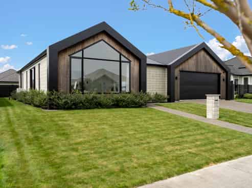 28 Isobel Hodgson Drive, Cambridge