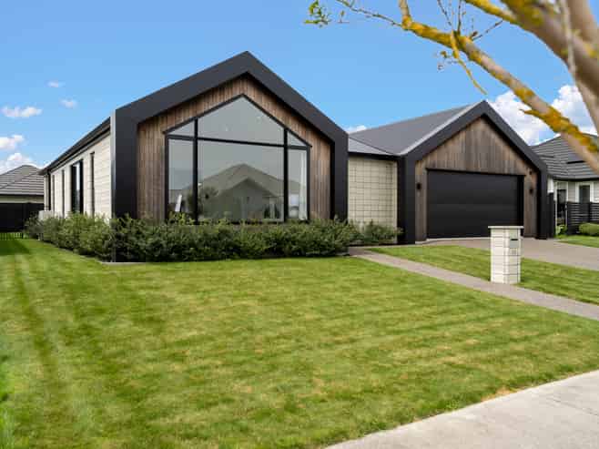 28 Isobel Hodgson Drive, Cambridge