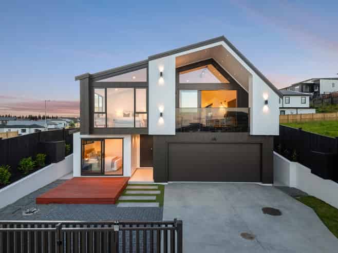 44 Waitai Close, Long Bay