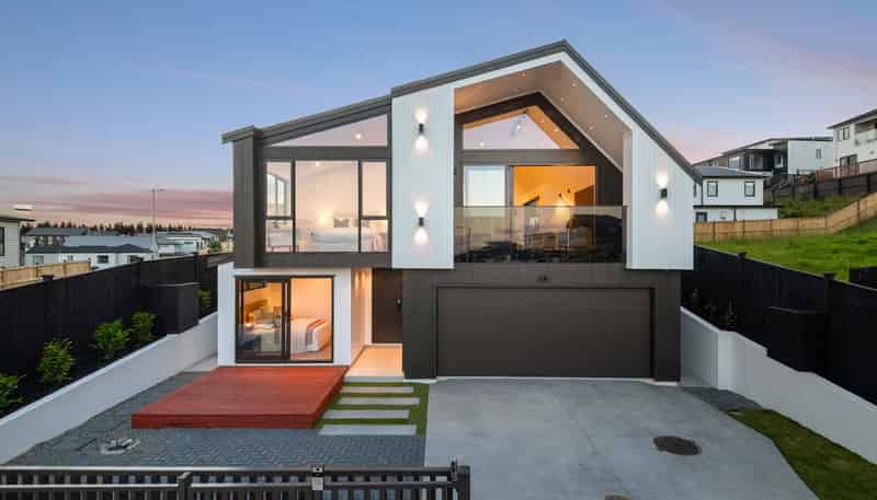 44 Waitai Close, Long Bay