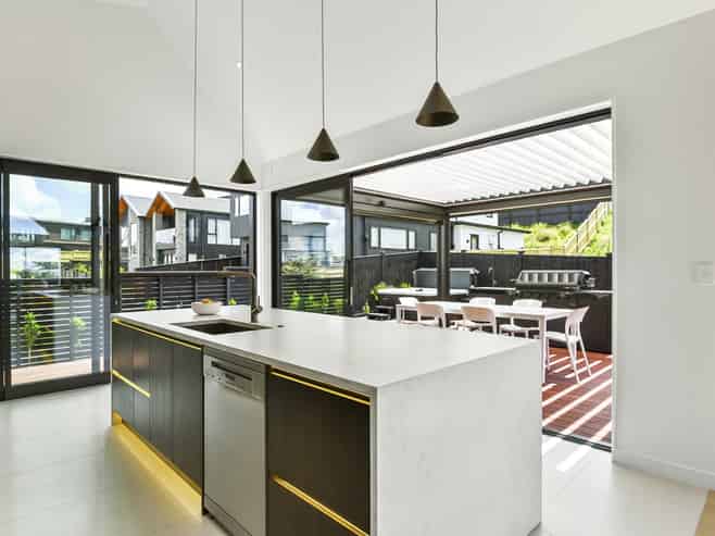 44 Waitai Close, Long Bay