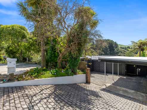 140 Hill Road, Belmont