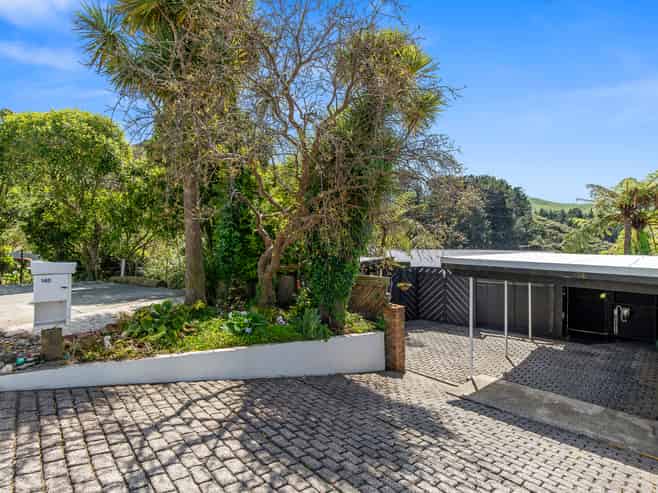 140 Hill Road, Belmont