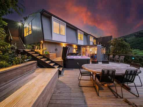 140 Hill Road, Belmont