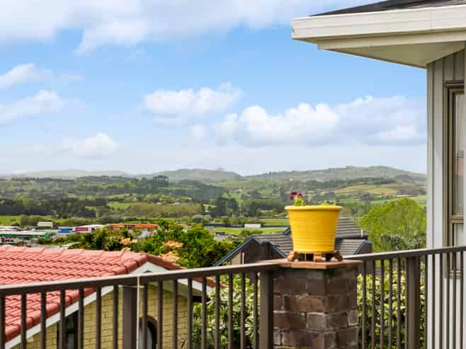 12 Dunolly Place, Pukekohe