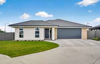 1 Te Ara Matipou, Frimley