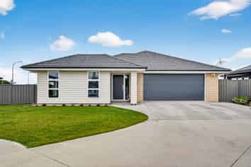 1 Te Ara Matipou, Frimley