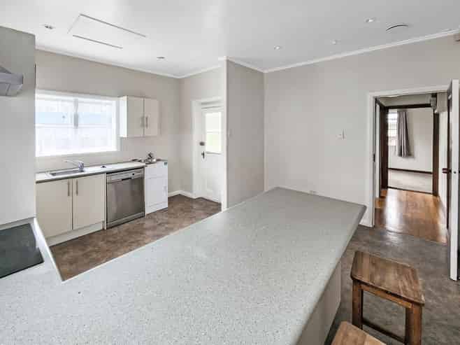 52 Bell Road, Waiwhetu