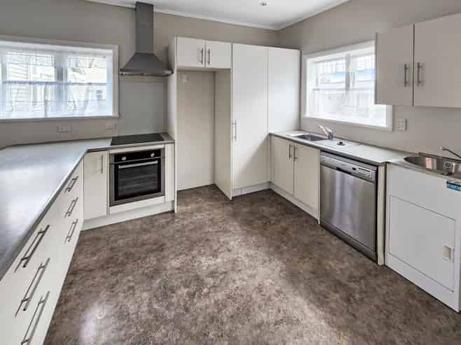 52 Bell Road, Waiwhetu