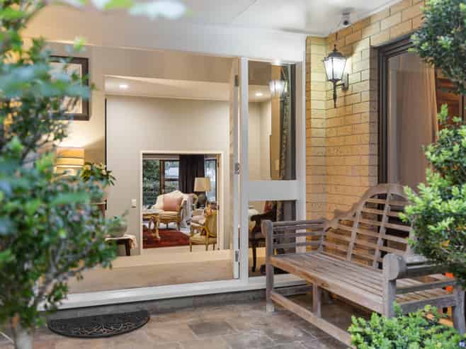 6 Wynsfield Garden, St Heliers