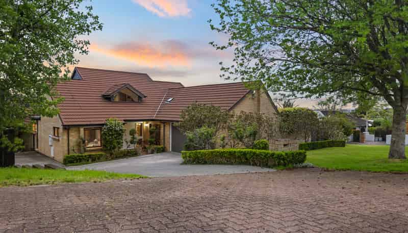 6 Wynsfield Garden, St Heliers