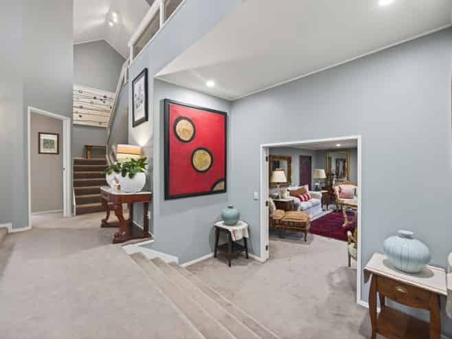 6 Wynsfield Garden, St Heliers