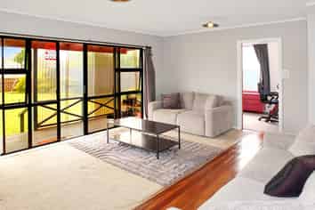 8 Russell Street, Foxton